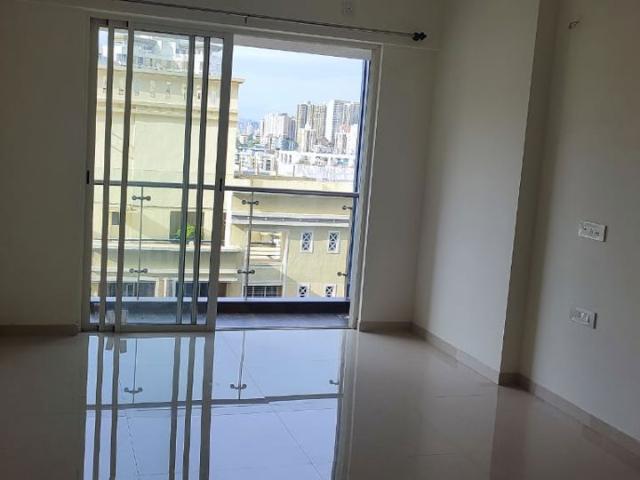 Resale | 2 BHK + Pooja Room 800 Sq.Ft. Apartment in Courtyard by Narang Realty and The Wadhwa Group