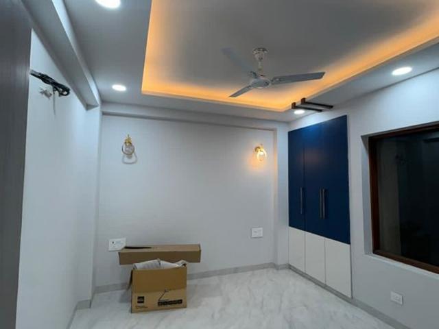 Resale | 2 BHK + Pooja Room 800 Sq.Ft. Apartment in Signature Global Prime