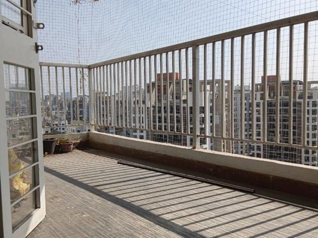 Resale | 2 BHK + Pooja Room 804 Sq.Ft. Apartment in Dosti Greenscape