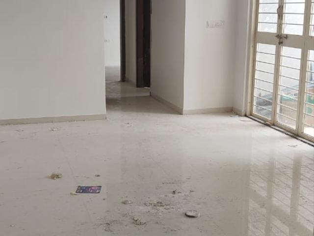 Resale | 2 BHK + Pooja Room 825 Sq.Ft. Apartment in Ganga Legend