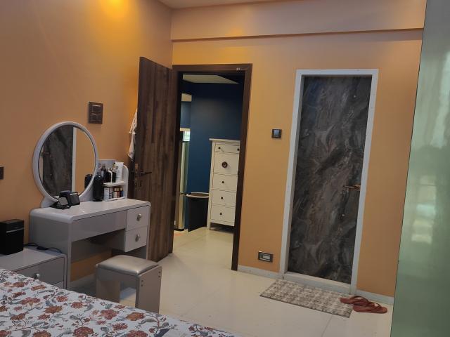Resale | 2 BHK + Pooja Room 850 Sq.Ft. Apartment in Ellora Siddhi