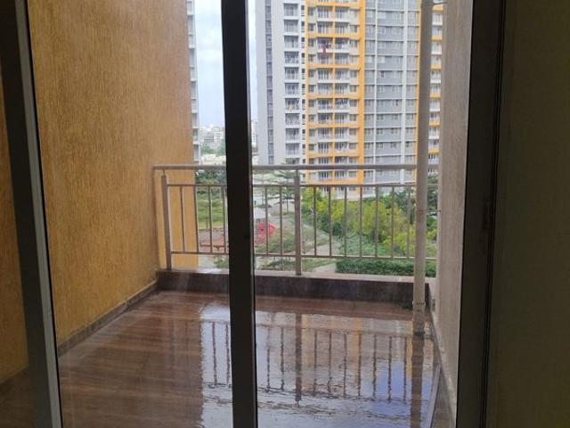 Resale | 2 BHK + Pooja Room 850 Sq.Ft. Apartment in Kolte Patil Life Republic