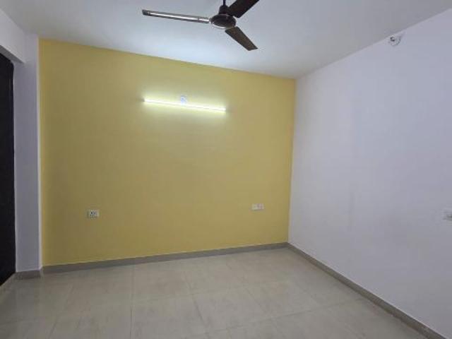Resale | 2 BHK + Pooja Room 895 Sq.Ft. Apartment in Mathura Enclave