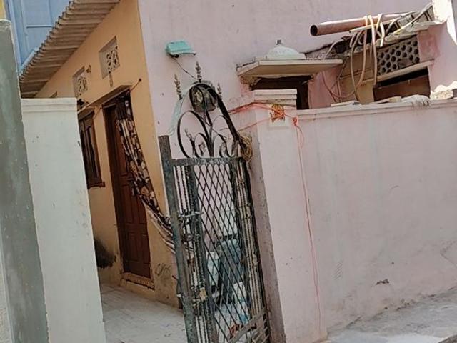 Resale | 2 BHK + Pooja Room 90 Sq.Yd. Independent House in Suraram Colony