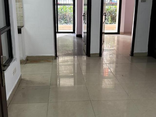 Resale | 2 BHK + Pooja Room 915 Sq.Ft. Apartment in Ajnara Integrity