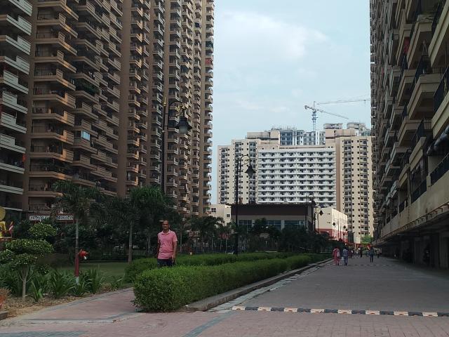 Resale | 2 BHK + Pooja Room 945 Sq.Ft. Apartment in Gaurs Siddhartham