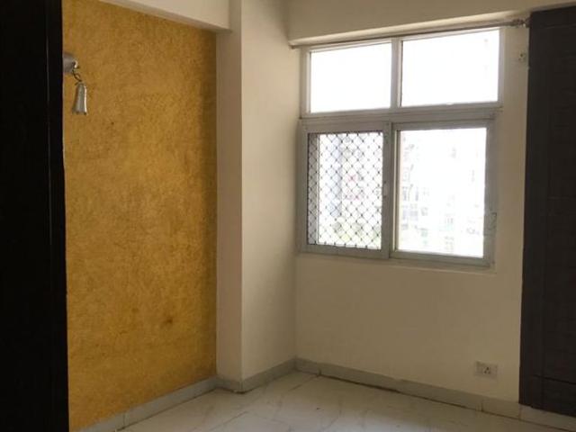 Resale | 2 BHK + Pooja Room 950 Sq.Ft. Apartment in Amrapali Zodiac