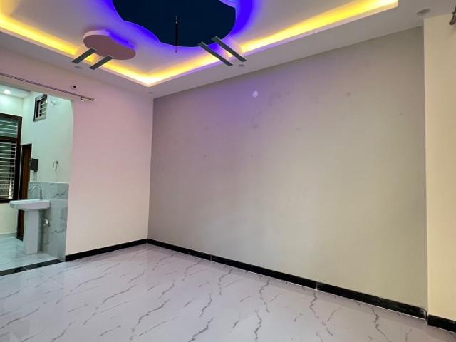Resale | 2 BHK + Pooja Room 950 Sq.Ft. Apartment in Laxmi Paradise