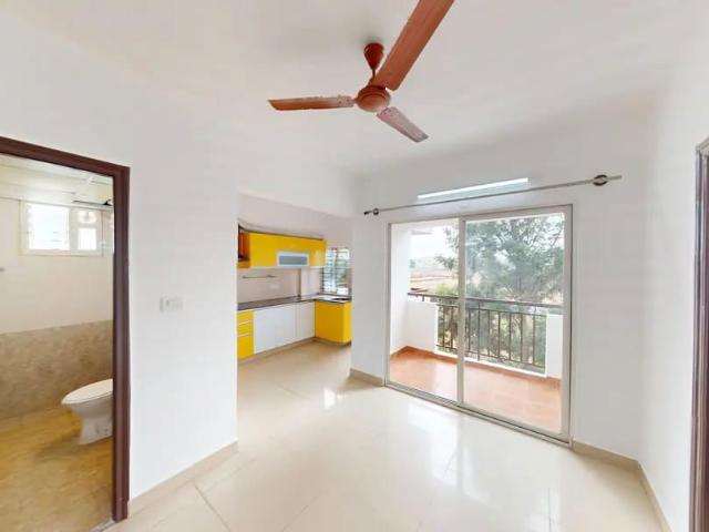 Resale | 2 BHK + Pooja Room 950 Sq.Ft. Apartment in Signature Classic