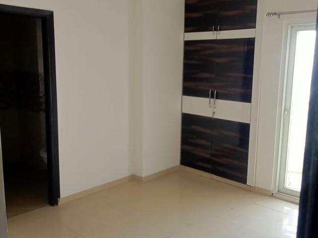 Resale | 2 BHK + Pooja Room 998 Sq.Ft. Apartment in Apex The Kremlin
