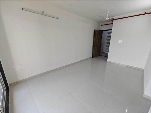 Resale | 2 BHK + Pooja Room 999 Sq.Ft. Apartment in Kalpataru Parkcity