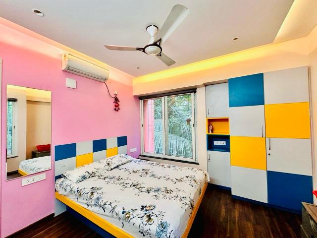 Resale | 2 BHK + Pooja Room 1050 Sq.Ft. Apartment in Bharat Kunj CHS