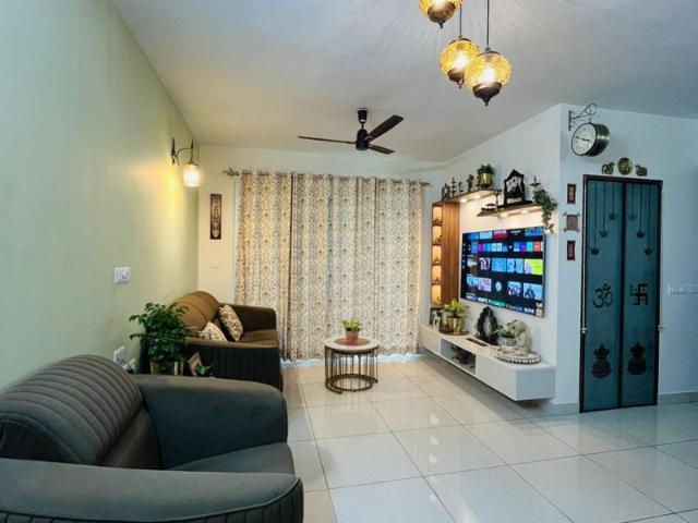 Resale | 2 BHK + Pooja Room 1050 Sq.Ft. Apartment in Sankalp Square