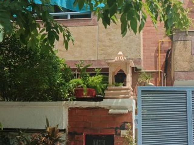 Resale | 2 BHK + Pooja Room 112 Sq.Mt. Villa in Sector 51