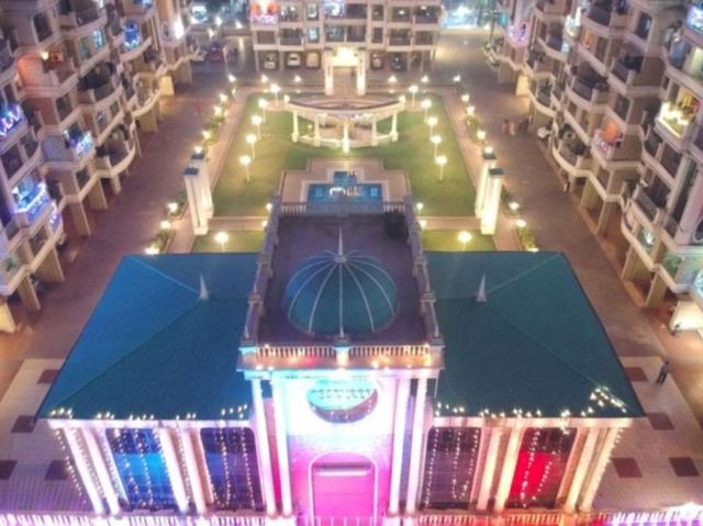 Resale | 2 BHK + Pooja Room 1150 Sq.Ft. Apartment in Tharwani Rosewood Heights