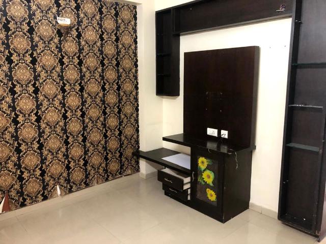 Resale | 2 BHK + Pooja Room 1200 Sq.Ft. Apartment in Mallapur