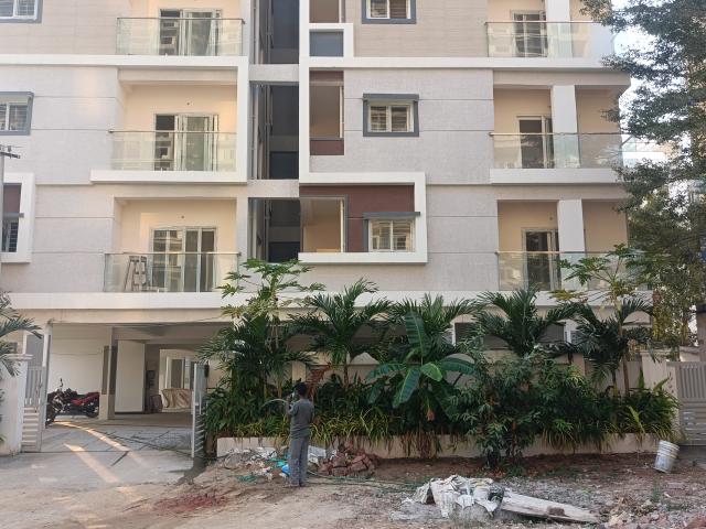 Resale | 2 BHK + Pooja Room 1200 Sq.Ft. Apartment in Rk Gayatri Meadows Kondap