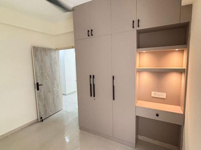 Resale | 2 BHK + Pooja Room 1650 Sq.Ft. Apartment in BPTP Amstoria Verti Greens