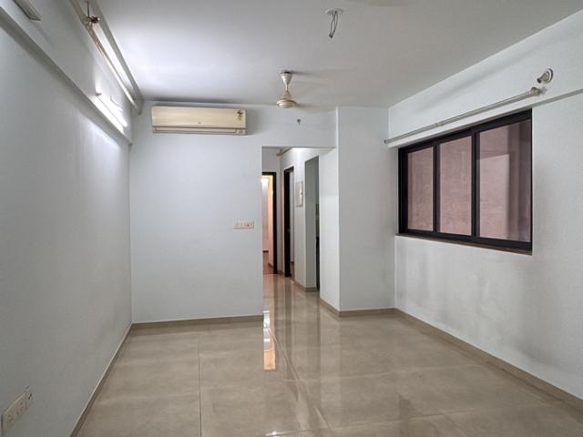 Resale | 2 BHK + Pooja Room,Extra Room 738 Sq.Ft. Apartment in Lodha Lakeshore Greens