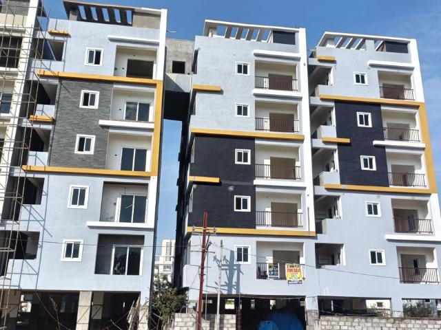 Resale | 2 BHK + Pooja Room,Servant Room 1260 Sq.Ft. Apartment in Serilingampally