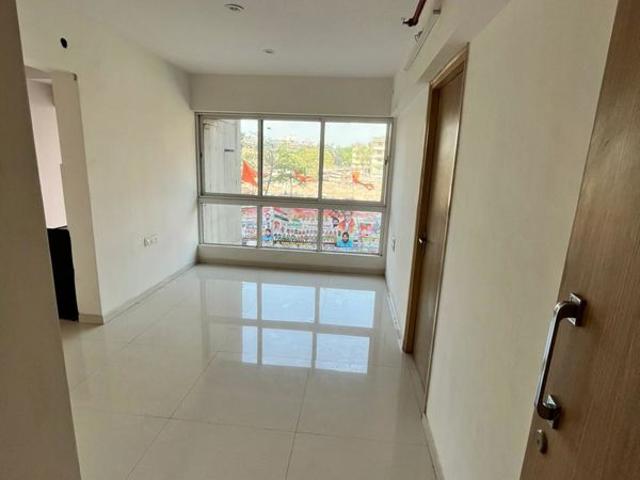 Resale | 2 BHK + Pooja Room,Servant Room 660 Sq.Ft. Apartment in Transindia Freeway 37