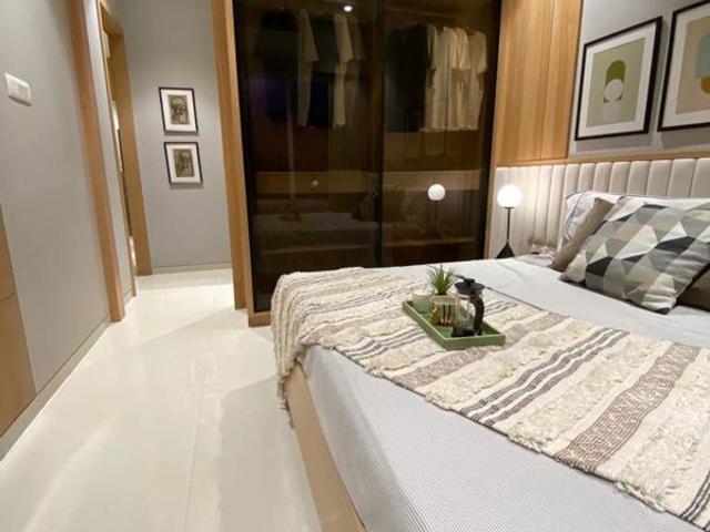 Resale | 2 BHK + Pooja Room,Servant Room 737 Sq.Ft. Apartment in Siddha Sky