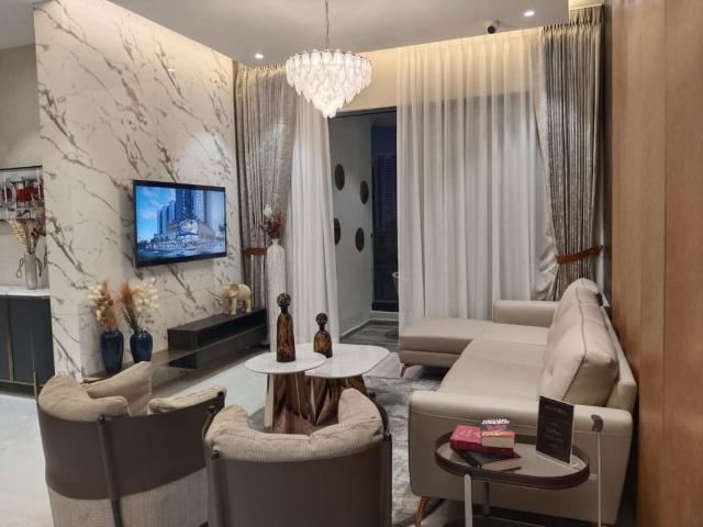 Resale | 2 BHK + Pooja Room,Servant Room 820 Sq.Ft. Apartment in Malwadi