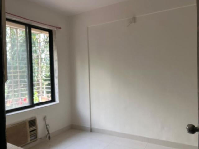 Resale | 2 BHK + Pooja Room,Servant Room,Extra Room,Basement 870 Sq.Ft. Apartment in Kanakia Sanskruti CHS