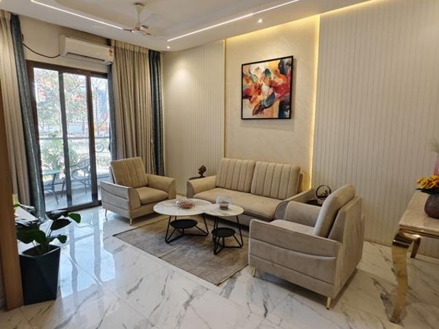 Resale | 2 BHK + Pooja Room,Servant Room,Study Room 783 Sq.Ft. Apartment in Garve 33 Central Avenue