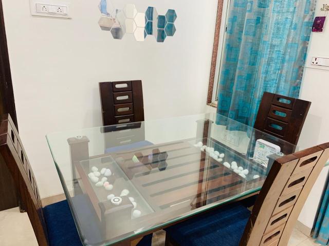 Resale | 2 BHK + Pooja Room,Servant Room,Study Room 975 Sq.Ft. Apartment in Venkatesh Graffiti