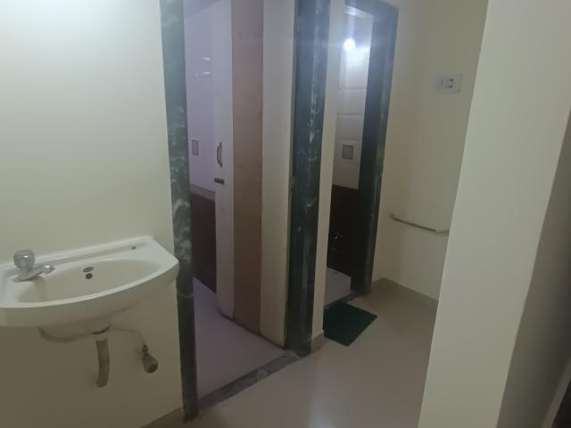 Resale | 2 BHK + Pooja Room,Servant Room,Study Room,Extra Room 1015 Sq.Ft. Apartment in Sanpada