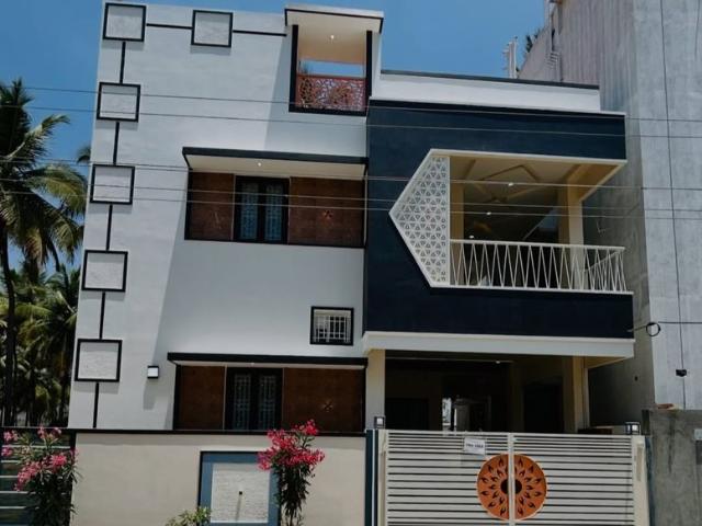 Resale | 2 BHK + Pooja Room,Servant Room,Study Room,Extra Room 960 Sq.Ft. Villa in Virupakshapura