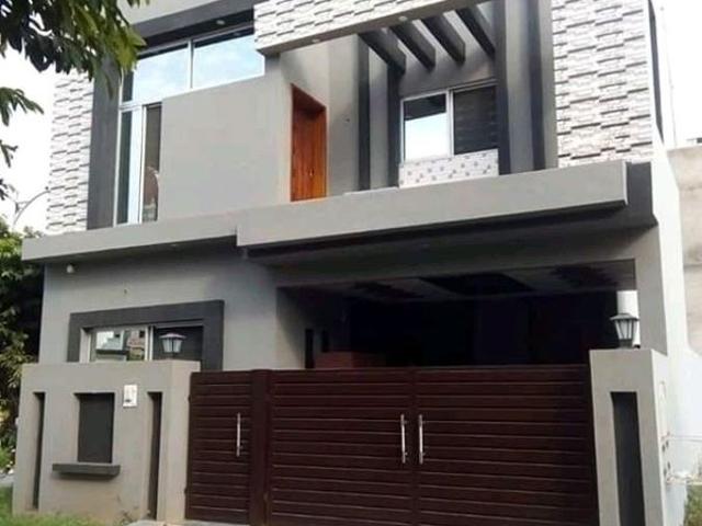 Resale | 2 BHK + Pooja Room,Servant Room,Study Room,Store Room 1200 Sq.Ft. Villa in Bommasandra Industrial Estate