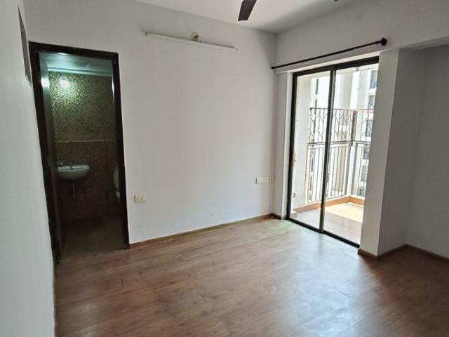 Resale | 2 BHK + Pooja Room,Store Room 738 Sq.Ft. Apartment in Lodha Downtown