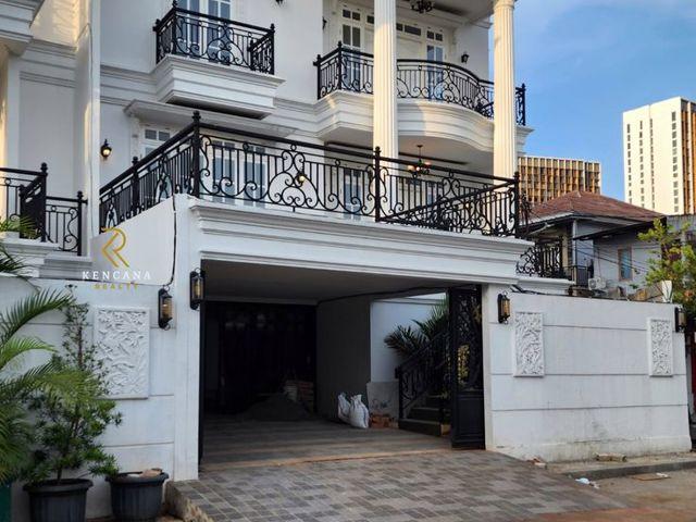 Resale | 2 BHK + Pooja Room,Study Room 1500 Sq.Ft. Villa in Anand Aster