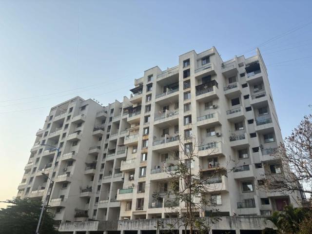 Resale | 2 BHK + Prayer Room 1000 Sq.Ft. Apartment in S L P Jubilee Park