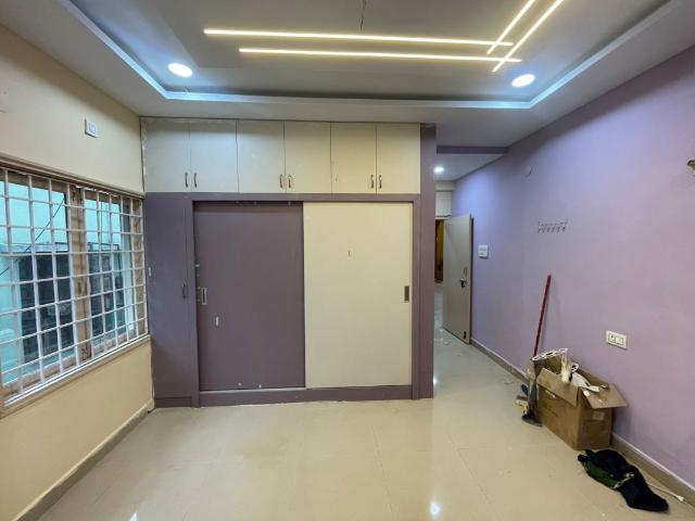 Resale | 2 BHK + Prayer Room 1360 Sq.Ft. Apartment in SMR Vinay Iconia Phase II