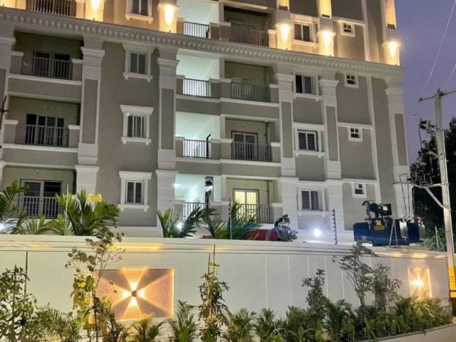 Resale | 2 BHK + Prayer Room,Servant Room,Extra Room 1060 Sq.Ft. Apartment in Vasavi Metropolis