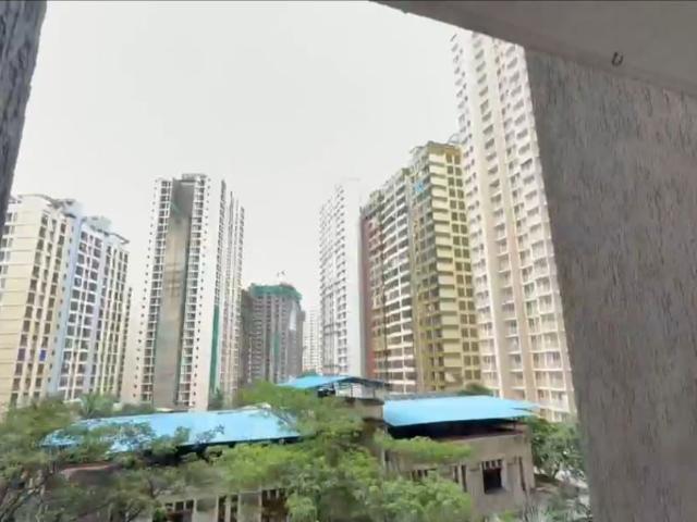 Resale | 2 BHK + Prayer Room,Servant Room,Study Room 1050 Sq.Ft. Apartment in Ashar Metro Towers