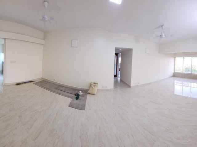Resale | 2 BHK + Prayer Room,Servant Room,Study Room 1560 Sq.Ft. Apartment in Cuffe Parade
