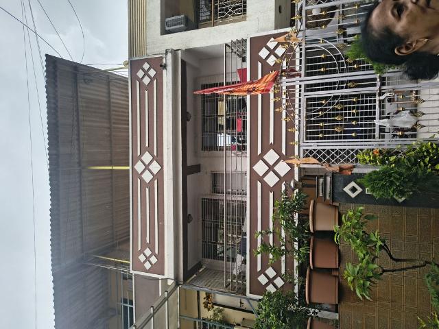 Resale | 2 BHK + Prayer Room,Servant Room,Study Room,Extra Room 1000 Sq.Ft. Villa in Kurla Kamgar CHS