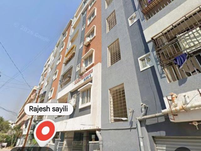 Resale | 2 BHK + Prayer Room,Servant Room,Study Room,Extra Room,Basement,Store Room 1200 Sq.Ft. Apartment in Bachupalle
