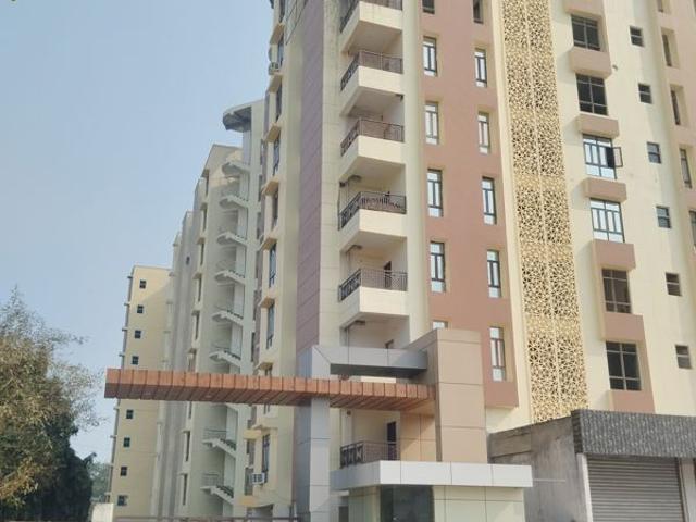 Resale | 2 BHK + Prayer Room,Servant Room,Study Room,Extra Room,Basement,Store Room 1375 Sq.Ft. Apartment in Raj Surya Greens
