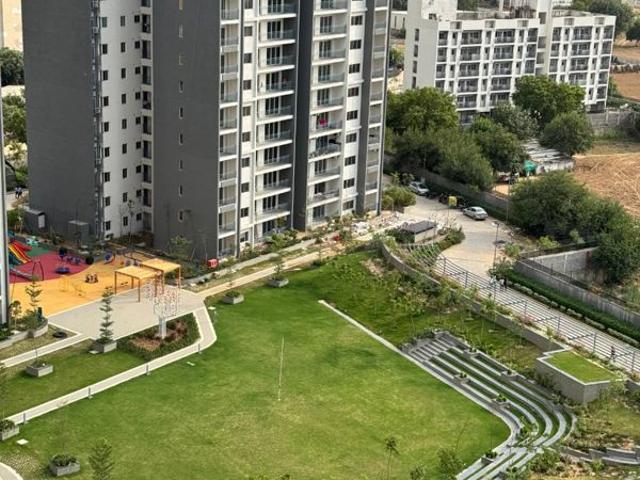 Resale | 2 BHK + Prayer Room,Servant Room,Study Room,Store Room 1406 Sq.Ft. Apartment in Godrej Air Sector 85