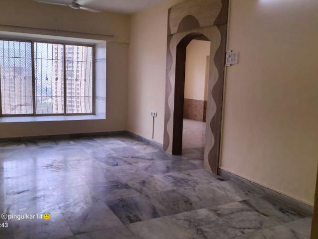 Resale | 2 BHK + Prayer Room,Servant Room 700 Sq.Ft. Apartment in Llyod Estate