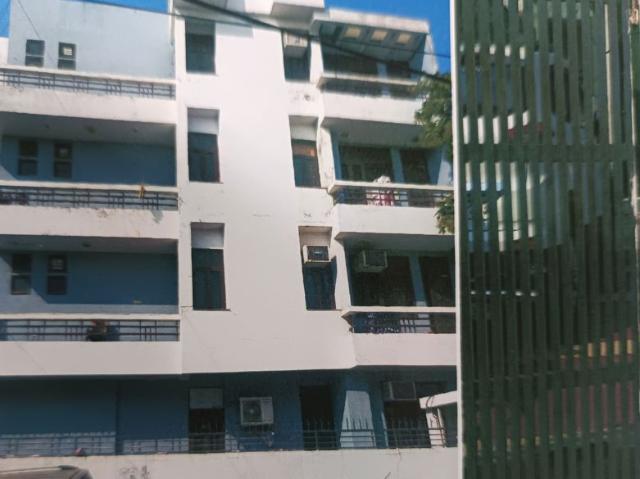 Resale | 305 Sq.Mt. Independent House in Sector A