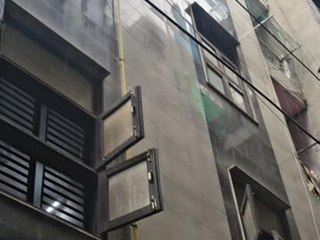 Resale | 37.5 Sq.Yd. Apartment in Uttam Nagar