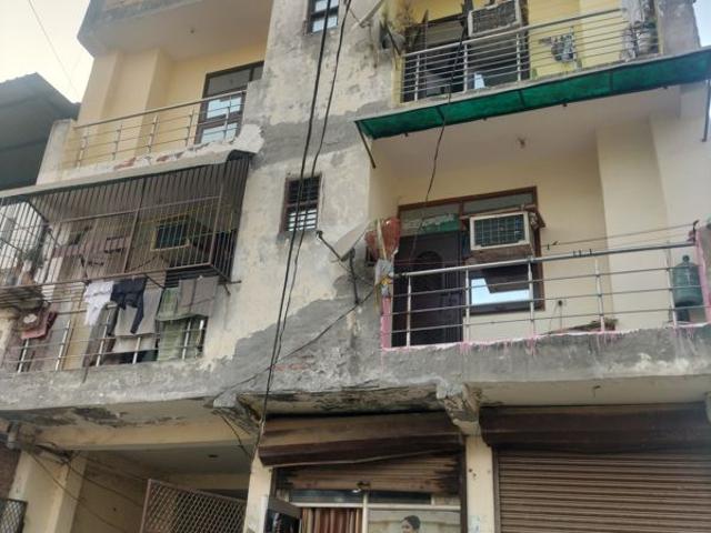 Resale | 450 Sq.Ft. Apartment in Loni