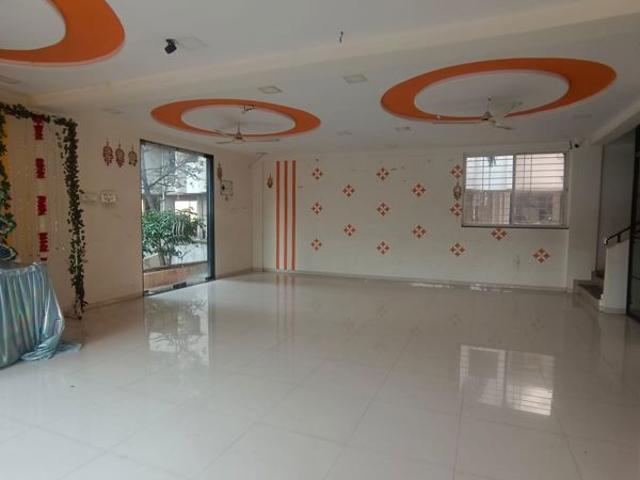 Resale | 4 BHK 1050 Sq.Ft. Apartment in Wakad