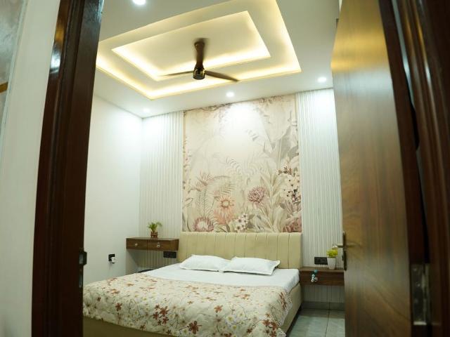 Resale | 4 BHK 100 Sq.Yd. Independent House in Bais Godam